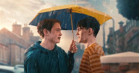 A Breakdown Of The Kiss In The Rain Scene From ‘heartstopper Netflix