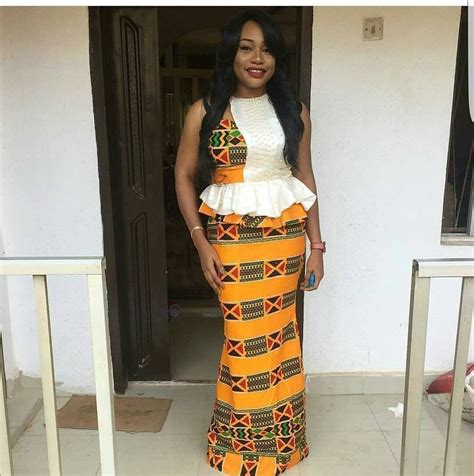 Modèles de mariage mariage ghana pagne kita tenue pagne femmes africaines belle tenue couture africaine tenue africaine pagne kita tissus africains model africain modèle pagne robe. Pin by Eliane Orneau on african stlye | African fashion ...