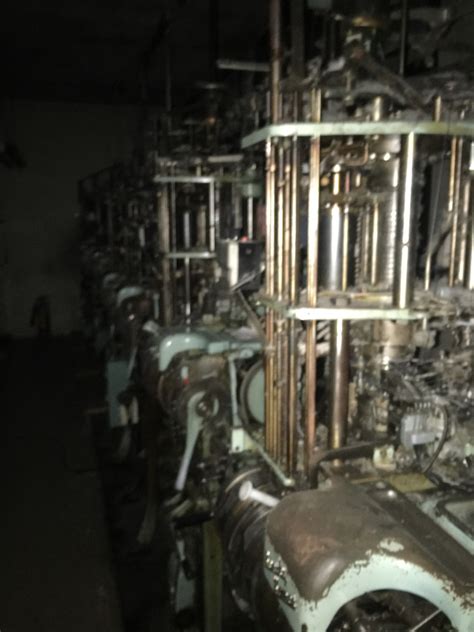 Find hours of knitting articles, educational videos, expert tips, ebooks and knitting magazines to inspire your next exciting project at interweave.com! Bentley Komet BR - LT Knitting machine for socks Used ...