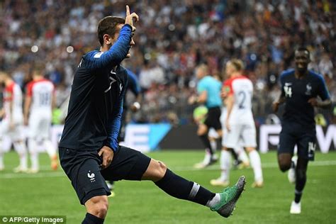 Apologize and take the l. Fortnite dances to electric chains: The top 10 World Cup ...