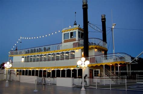 Lake Mead Dinner Cruise From Las Vegas