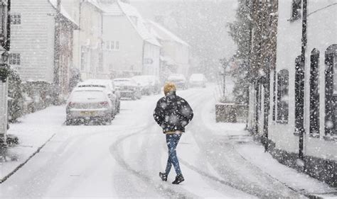 Uk Weather Britain Braces For Freezing Tempertures And Up To 5cm Of