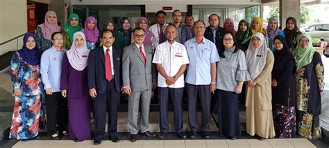 Kami memberikan gambaran mengenai jenis pekerjaan ais yang tersedia, dan keperluan pendidikan dan latihan untuk memasuki bidang ini. Lawatan Penilaian Pematuhan Saga Bagi Sistem Perakaunan ...