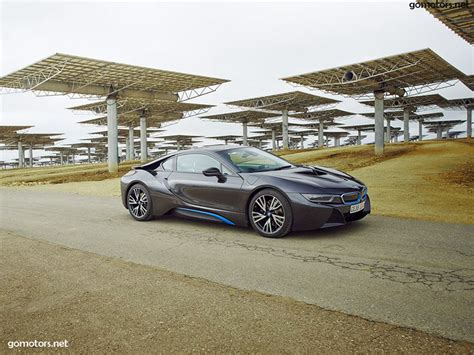 Despite the i8's age, its futuristic styling still turns heads. BMW i8:picture # 9 , reviews, news, specs, buy car