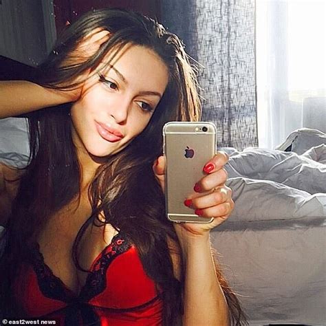 Malaysian Kings New Beauty Queen Wife Is Pregnant Daily Mail Online