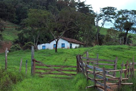 Casa De Roça Simples