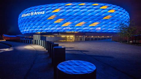 allianz arena leuchtet in europäischen farben allianz arena