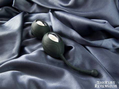 Review Fifty Shades Of Grey Delicious Pleasure Silicone Ben Wa Balls Miss Ruby Reviews