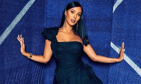 Look at her she is so damn gorgeus. Who Is Maya Jama? Relationship Details With Stormyz, Net ...