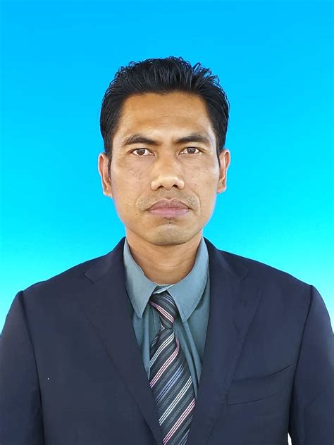 Karena jika kita memakai metode yang salah akan berakibat pada rusaknya hardware dan software. Makmal Komputer