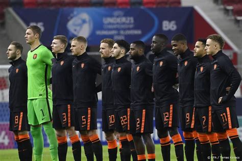 Maybe you would like to learn more about one of these? Jong Oranje start met Botman en Gakpo, Boadu op de bank ...