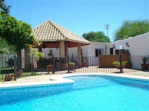 Se alquila apartamento en ainsa(huesca), calle peña montañesa, 2 amueblado. Alquiler casa en Sanlúcar de Barrameda, Andalucía con piscina privada y playa/lago próximos - Niumba