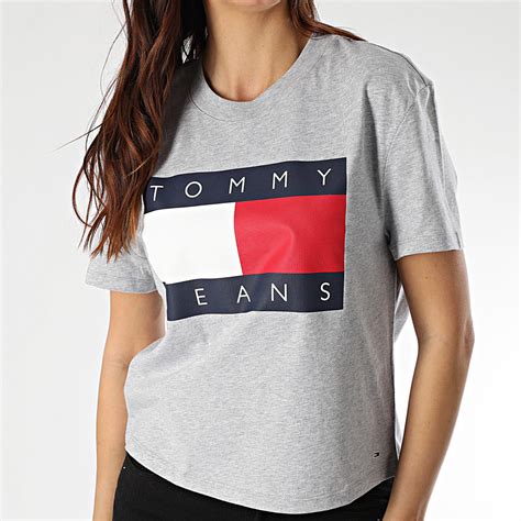 Chez priceminister a partir de 47,92 € ttc frais de livraison inclus. Tommy Hilfiger - Tee Shirt Femme Tommy Flag 7153 Gris ...