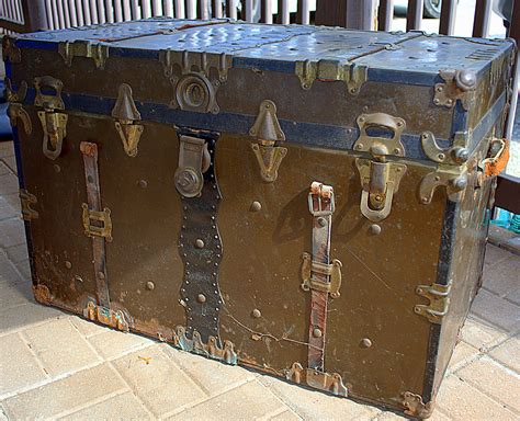 Antique Trunk Collectors Weekly