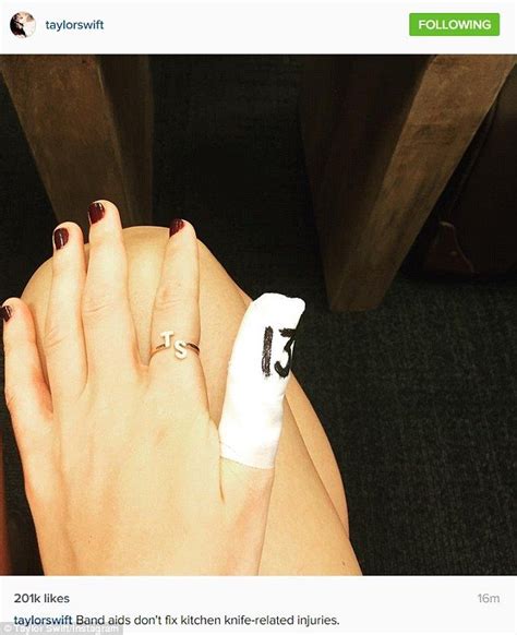 Taylor Swift Posts Photo Of Her Bandaged Thumb After Kitchen Mishap Taylor Swift Taylor Swift