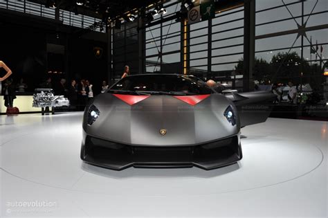 2010 Paris Auto Show Lamborghini Sixth Element Concept Live Photos