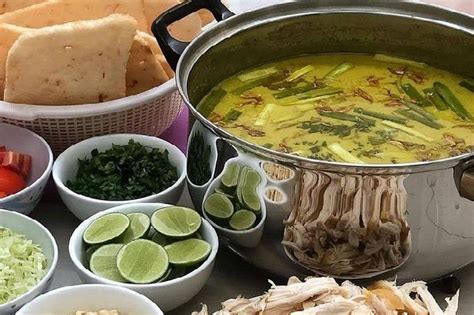 Yuk, simak 3 resep soto ayam yang mudah dibuat disini! Ayam Suwir Untuk Soto Apa Di Kasih Penyedap Rasa - 5 ...
