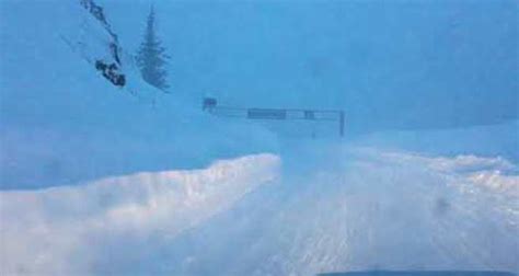 Washingtons Snoqualmie Pass Buried In Snow After Storm Hits Pacific