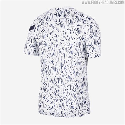Take a picture next to a giant french national team jersey ! Spectacular Nike France Euro 2020 Pre-Match Shirt Released ...