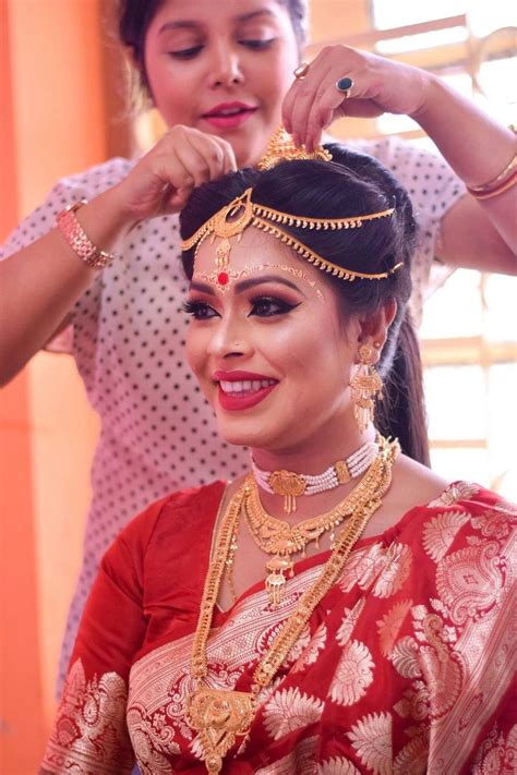 Bridal Indian Wedding Bride Bengali Wedding Indian Wedding Jewelry Bengali Bridal Makeup