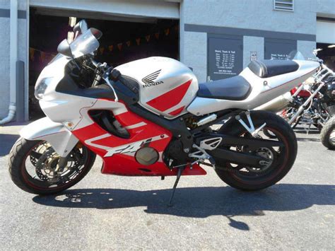 Honda cbr 600 f4i specification on motoperf.com, engine power figures, gearbox ratios, dimensions, wheel and tire sizes, dyno chart. 2003 Honda CBR 600 F4i Sportbike for sale on 2040-motos