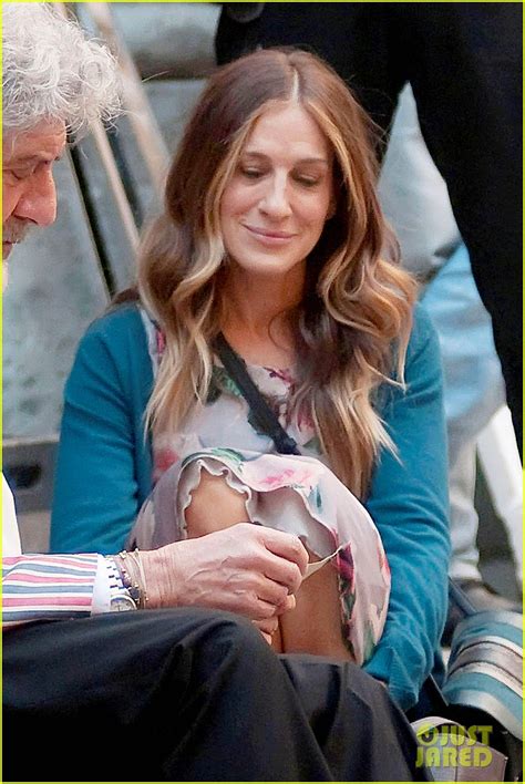Sarah Jessica Parker Jumps For Joy While Filming In Rome Photo 3243322