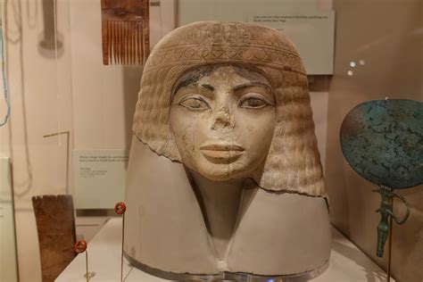 This 3000 Year Old Egyptian Bust Looks Mildly Like Michael Jackson