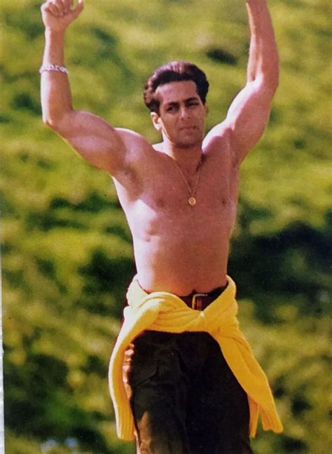 Shirtless Bollywood Men Salman Khan Shirtless On Set Topless On Shoot