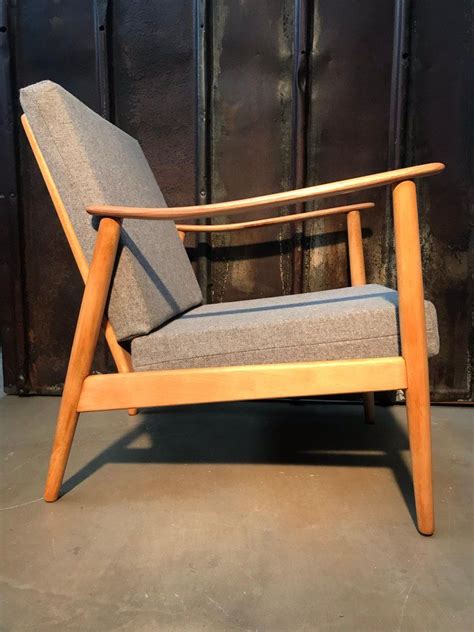 Vintage Mid Century Modern Danish Easy Lounge Chair In Beechwood For