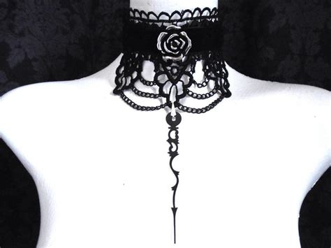 Gothic Rose And Thorn Black Velvet Choker Gothic Necklace Etsy