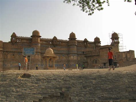 Gwaliorfortpalacethe Gwalior Fortfree Pictures Free Image From