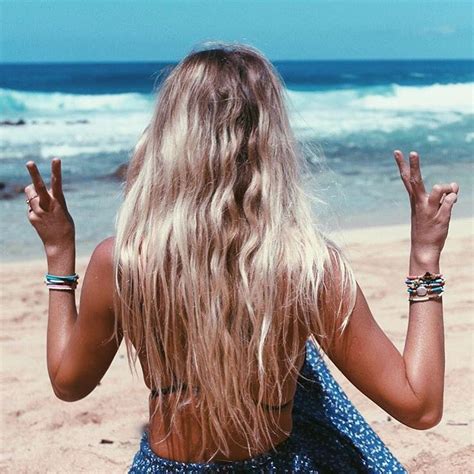 Pin By Emma Paris On Fashion Surfer Hair Surf Hair Beach Blonde Hair