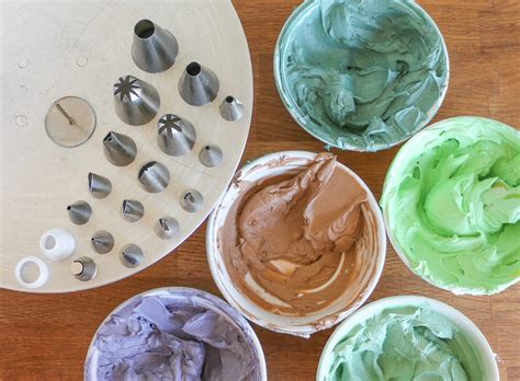 But cactuses are ubiquitous in some parts of the desert, not to mention their popularity as houseplants. Succulent Cake Buttercream Piping Tutorial