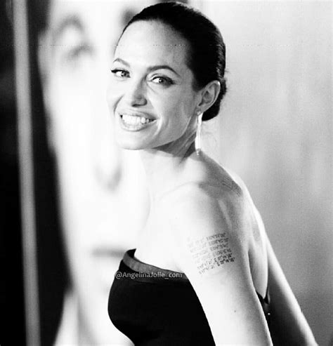 Pin By Nerdygeek On Angelina Jolie Angelina Jolie Angelina Instagram