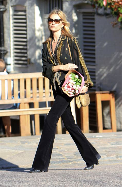 Are Flare Jeans Back For Fall 2012 Kate Moss Rachel Zoe And More