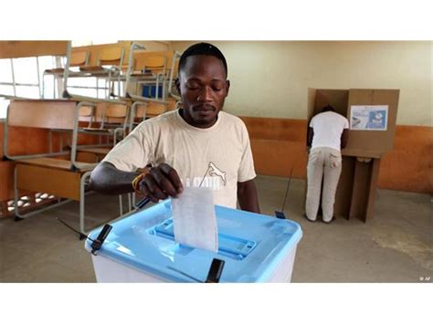 Mesa Redonda Sobre Direito Ao Voto Para Cidadãos Angolanos No Estrangeiro Radio Angola