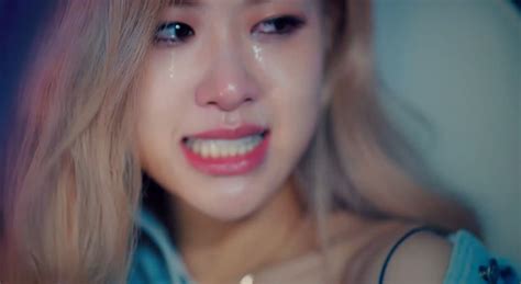 Blackpink Crying Wallpapers Wallpaper Cave