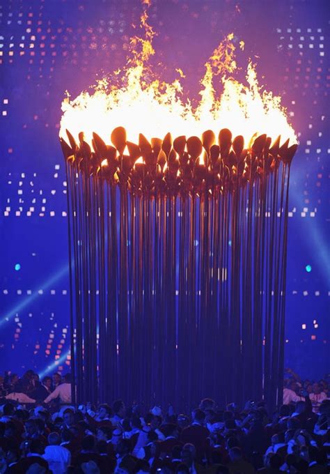 the 2012 olympic cauldron designed by thomas heatherwick architectural digest