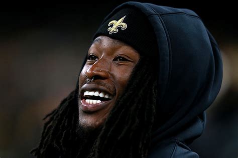 Alvin mentian kamara (born july 25, 1995) is an american football running back for the new orleans saints of the national football league (nfl). Alvin Kamara Hair / Alvin Kamara Is Reported To Be Holding ...