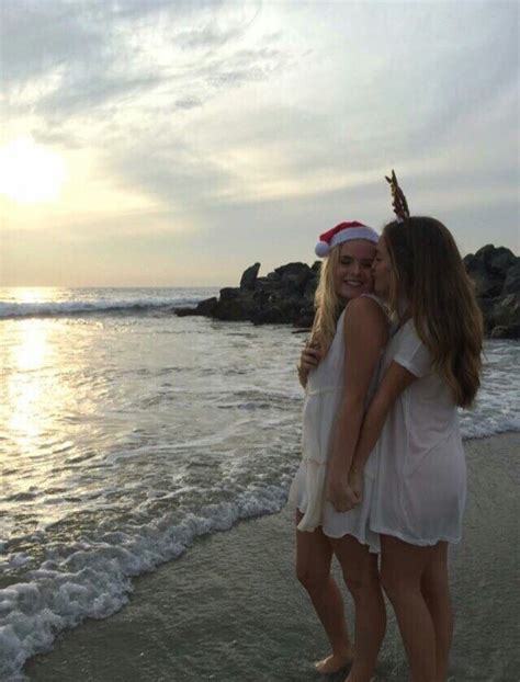 Lesbian Christmas Beach Kiss Cute Lesbian Lesbian Couple Lesbian Romance