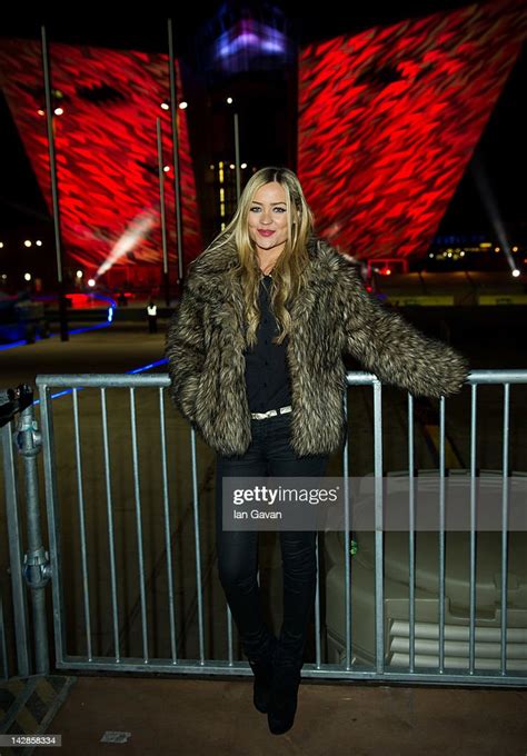 Laura Whimore Poses Backstage During Mtv Presents Titanic Sounds In