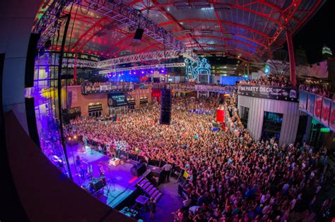 Kansas city power light district. 12 images of Kansas City we can't stop looking at ...