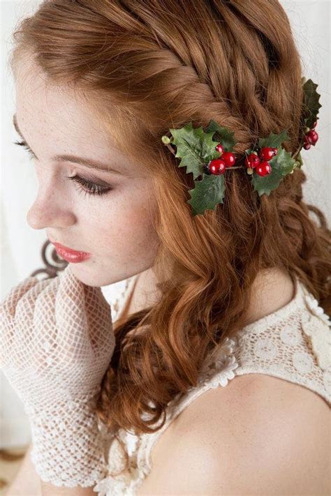 The Most Festive Hairstyles To Wear In Christmas Card Photos