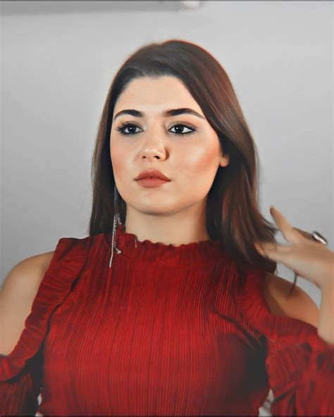 Pin By Lubna Lateef On Hande Erçel In 2020 Beautiful Girl Face Beauty Full Girl Turkish Beauty