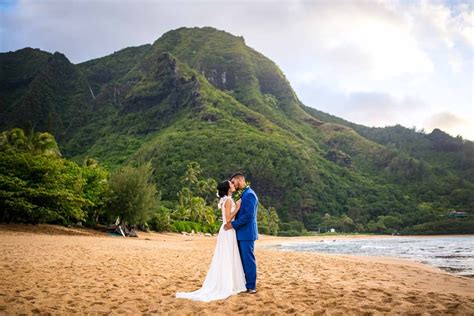 Tunnels Beach Wedding Locations Kauai Wedding Photographer Harneet Bajwa Photography