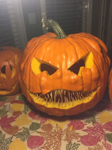 Easy Pumpkin Carving Idea With Toothpicks Creative Halloween Ideas Scary Pumpkin Halloween