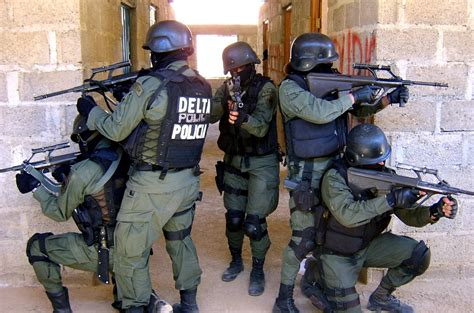 world military and police forces bolivia