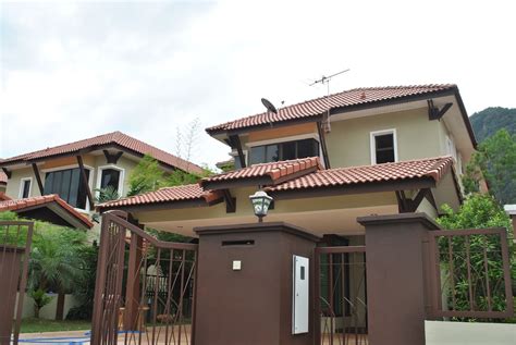 There are included front elevation, side elevation, plane, section, door window detail, and foundation detail. Double Storey Bungalow for Sale in Sunway City Ipoh