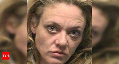 That 70s Show Star Lisa Robin Kelly Arrested For Dui English Movie