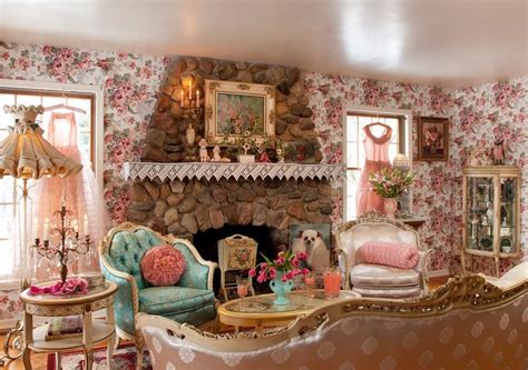 20 Living Rooms With Beautiful Floral Wallpaper Rilane